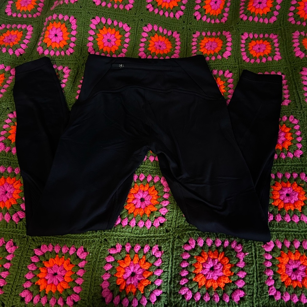 Lululemon - Picture 4 of 5